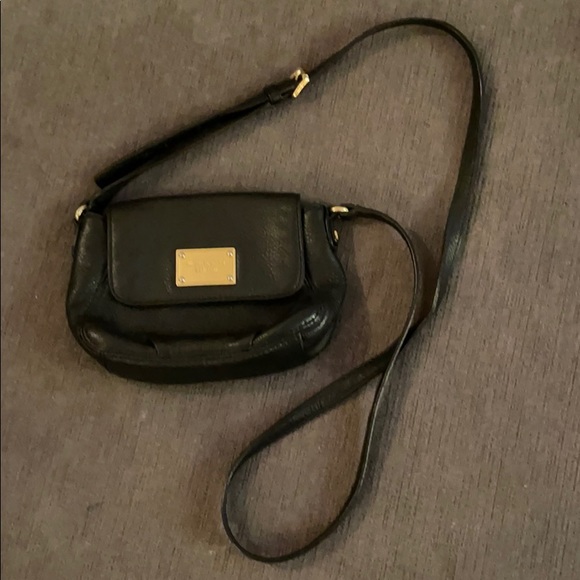 Michael Kors Handbags - Authentic Michael Kors Small Leather Crossbody